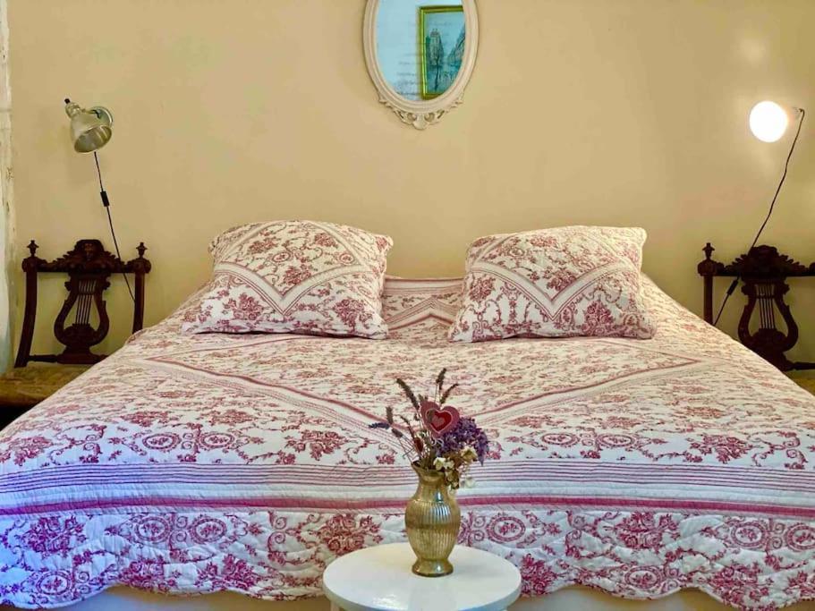 Charming Romantic Tower In Chateau Estate Ocquerre Ngoại thất bức ảnh